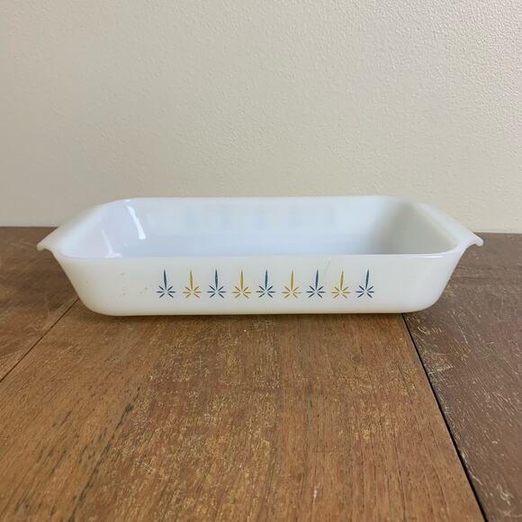 VTG MCM Fire King Casserole Dish Milk Glass Atomic Star Candle Glow 432 1.5 QT - Picture 2 of 7